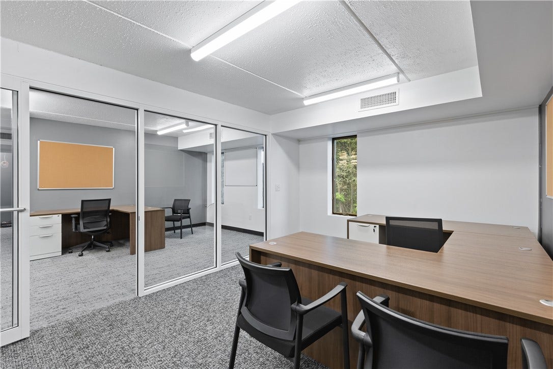 1057 Clinton Rd, Clinton, PA 15026
