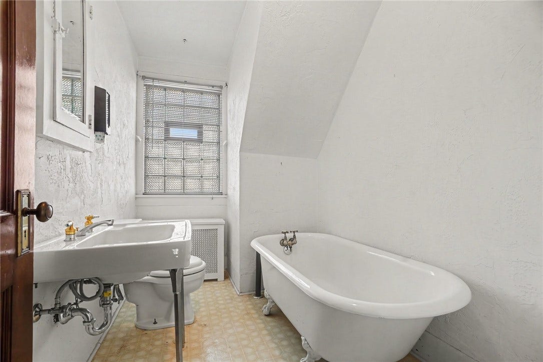 3rd floor bathroom