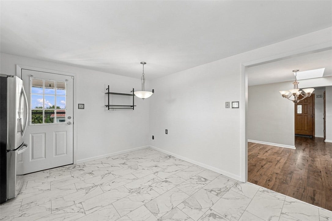 16 S Rolling Hills Ave, Irwin, PA 15642