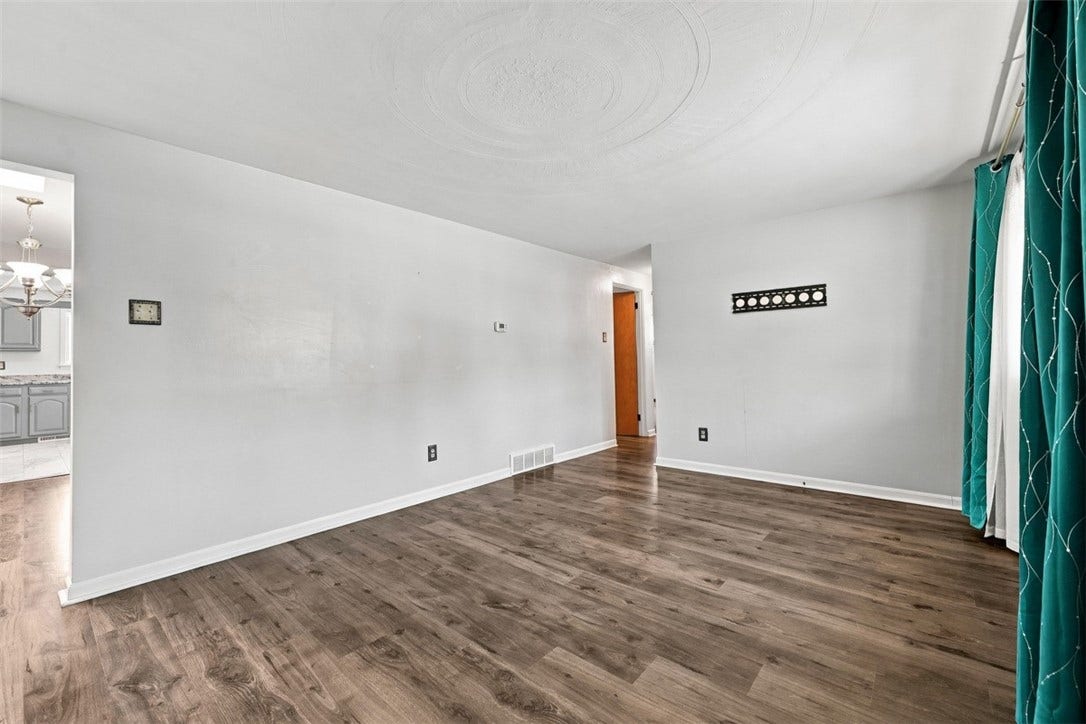 16 S Rolling Hills Ave, Irwin, PA 15642