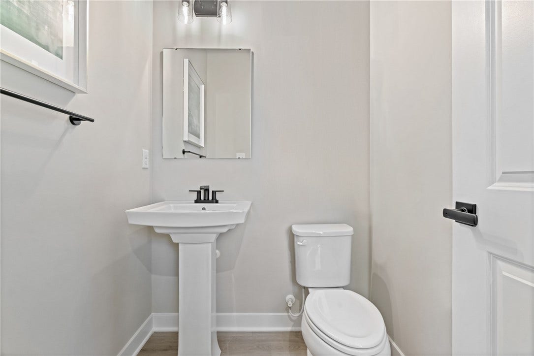 1005 Vista Court, Valencia, PA 16059