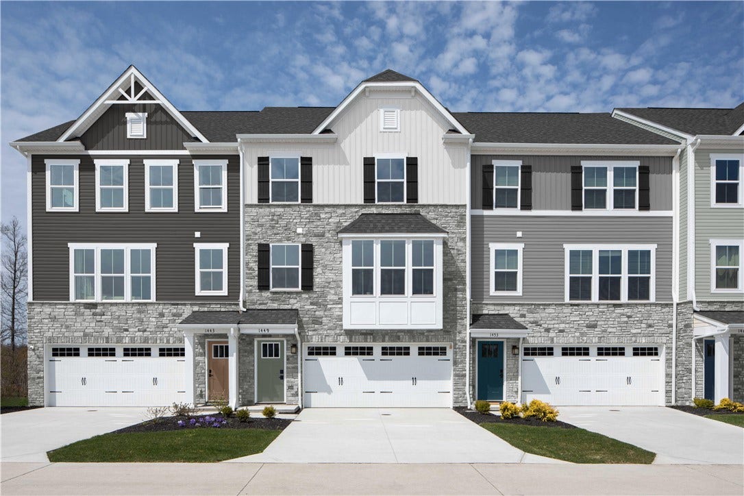 1005 Vista Court, Valencia, PA 16059