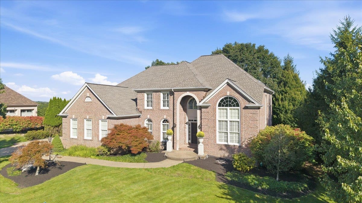 139 Sebago Lake Drive, Sewickley, PA 15143