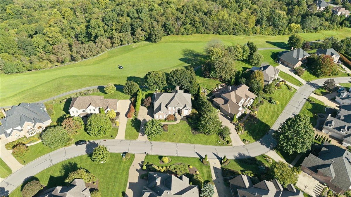 139 Sebago Lake Drive, Sewickley, PA 15143