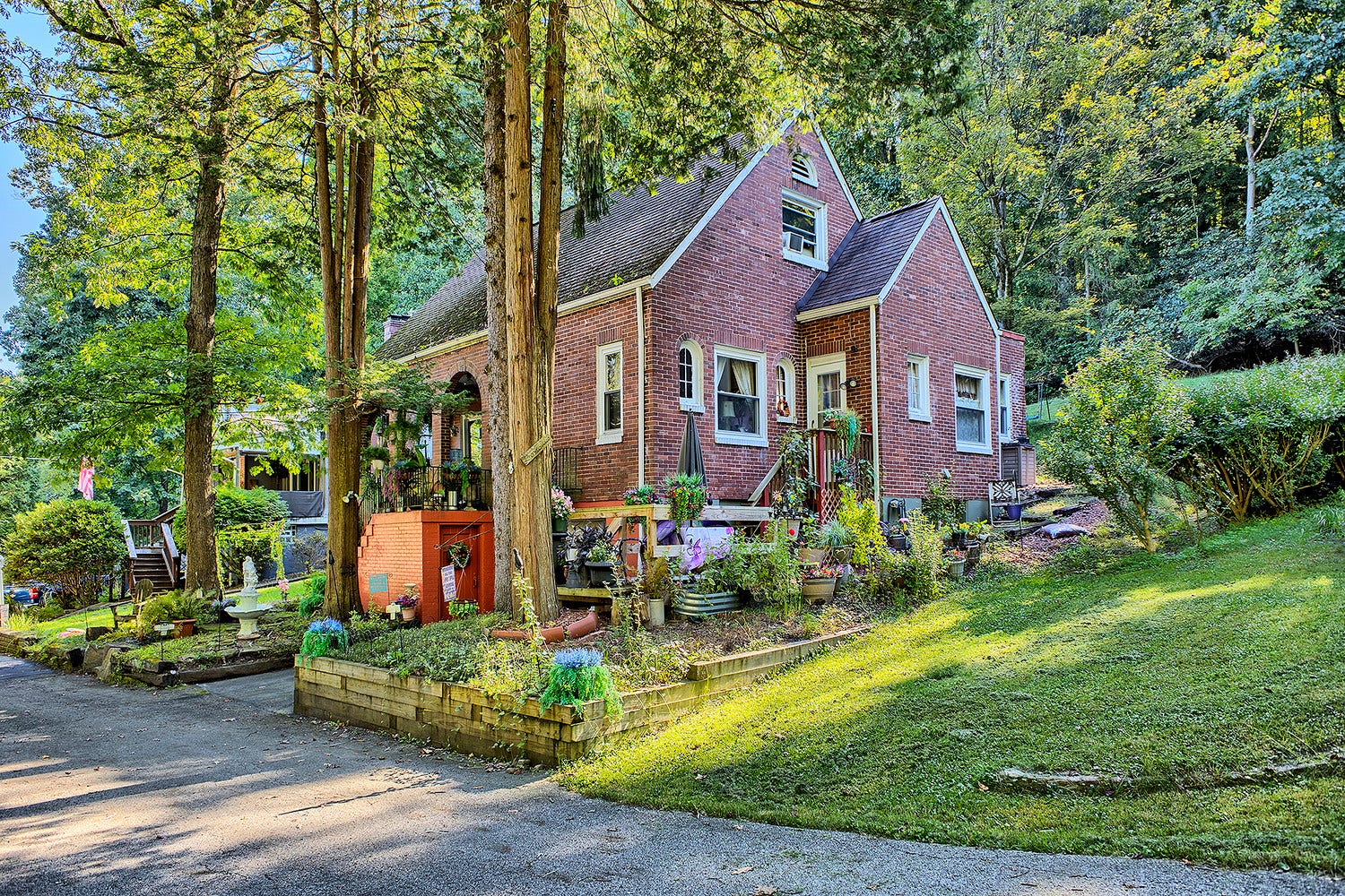 309 Dorothy Louise Drive, Jeannette, PA 15644