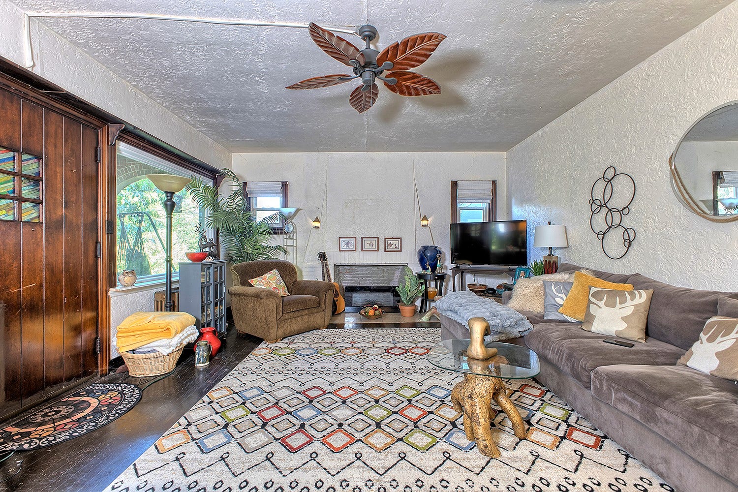 309 Dorothy Louise Drive, Jeannette, PA 15644