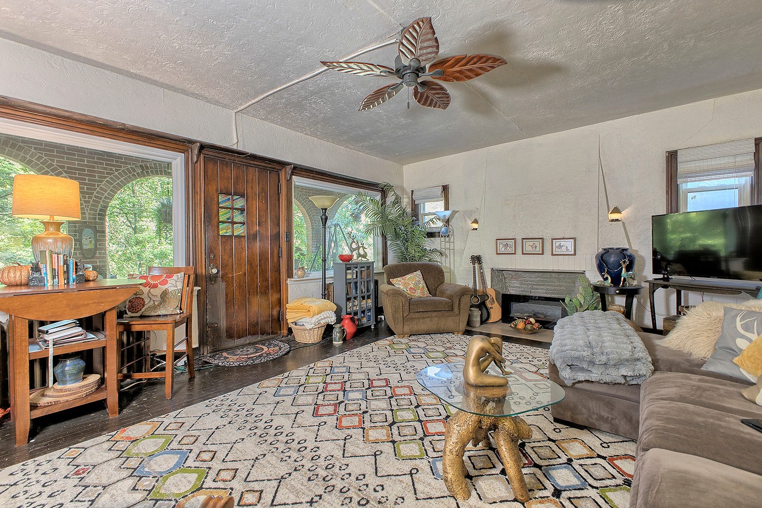 309 Dorothy Louise Drive, Jeannette, PA 15644