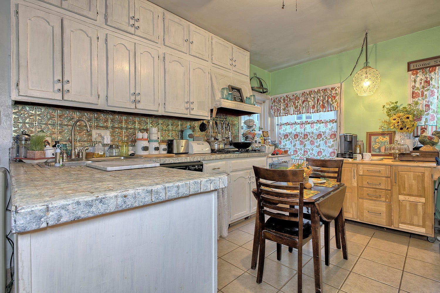 309 Dorothy Louise Drive, Jeannette, PA 15644