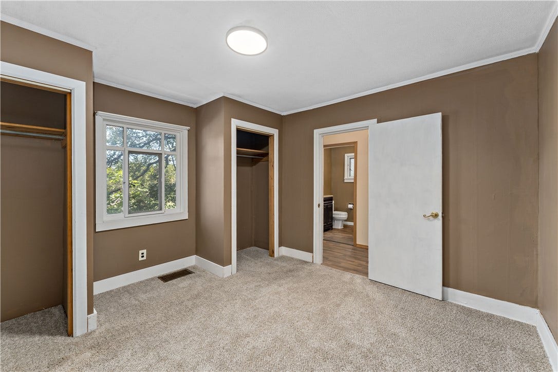 358 Municipal Dr, Rostraver, PA 15012