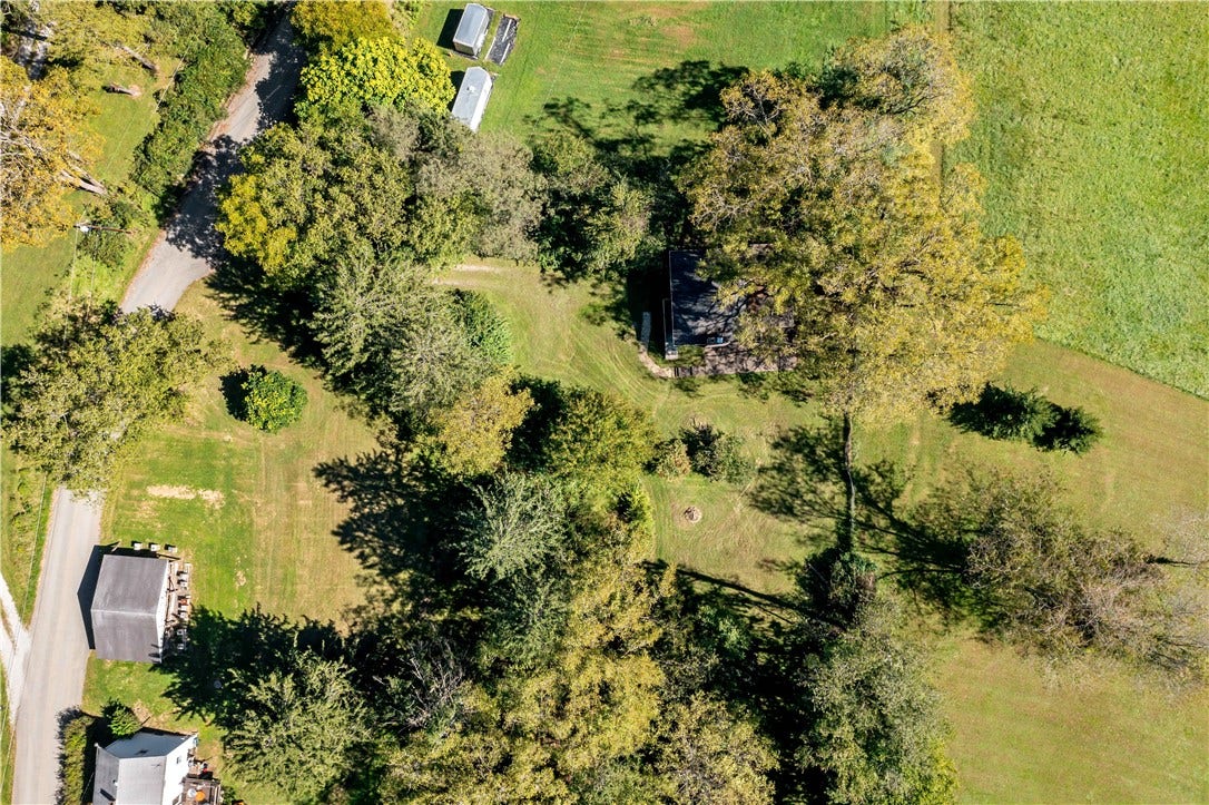 358 Municipal Dr, Rostraver, PA 15012