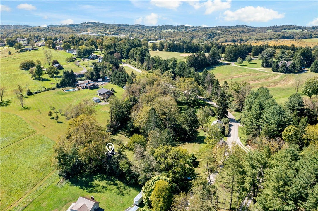 358 Municipal Dr, Rostraver, PA 15012