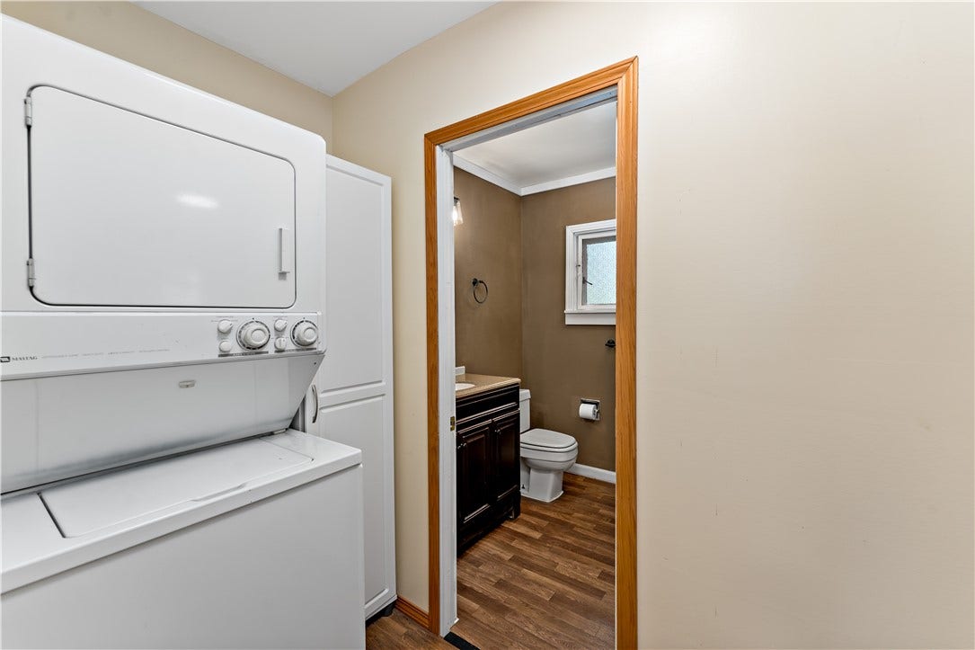 358 Municipal Dr, Rostraver, PA 15012