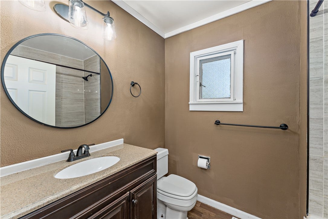 358 Municipal Dr, Rostraver, PA 15012
