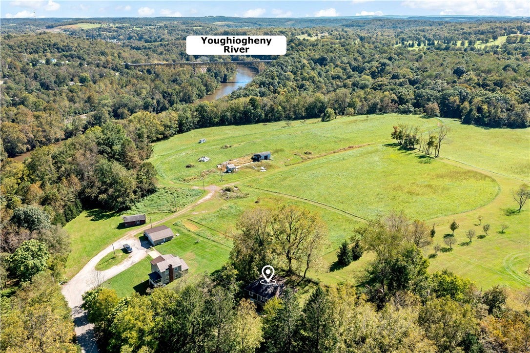 358 Municipal Dr, Rostraver, PA 15012