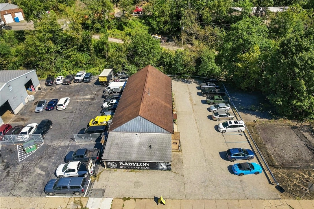 879 Forest Avenue, Pittsburgh, PA 15120 Aerial View / Building & Lot