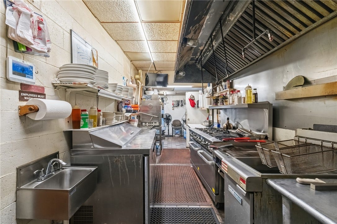 879 Forest Avenue, Pittsburgh, PA 15120 Commercial Hood System and Kitchen Equipment