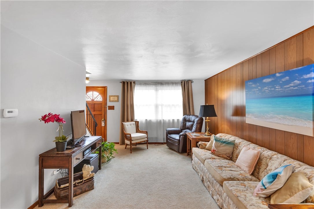 1114 Mcknight Dr, Bethel Park, PA 15102