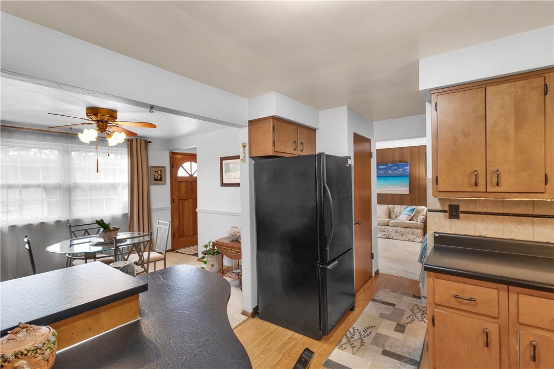 1114 Mcknight Dr, Bethel Park, PA 15102