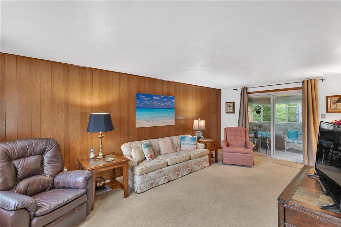 1114 Mcknight Dr, Bethel Park, PA 15102