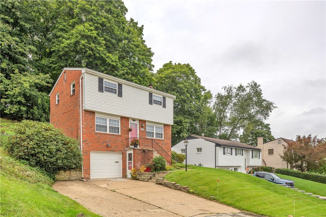 1114 Mcknight Dr, Bethel Park, PA 15102