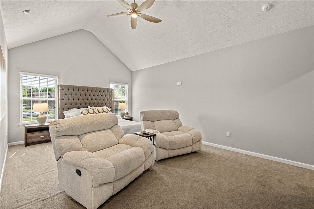 280 Palomino Dr, Bethel Park, PA 15102