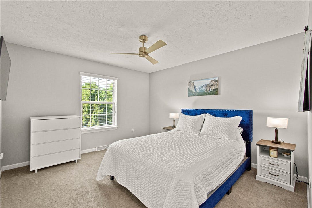 280 Palomino Dr, Bethel Park, PA 15102