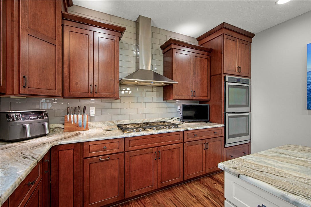 280 Palomino Dr, Bethel Park, PA 15102