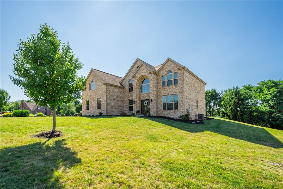 280 Palomino Dr, Bethel Park, PA 15102
