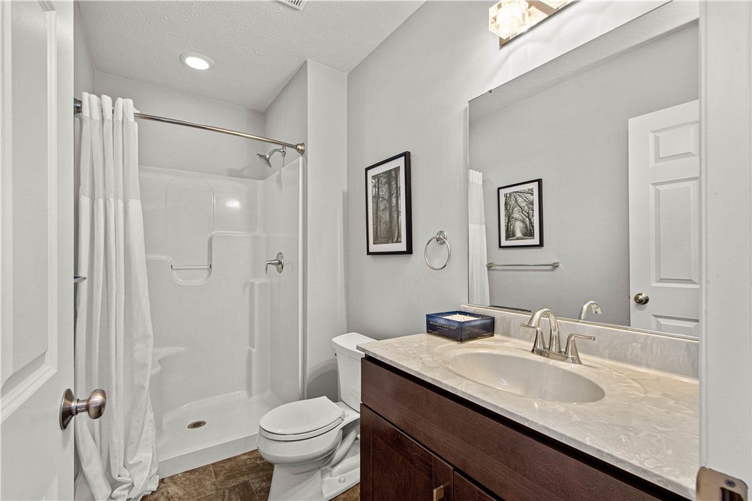280 Palomino Dr, Bethel Park, PA 15102