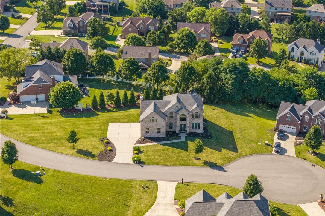 280 Palomino Dr, Bethel Park, PA 15102