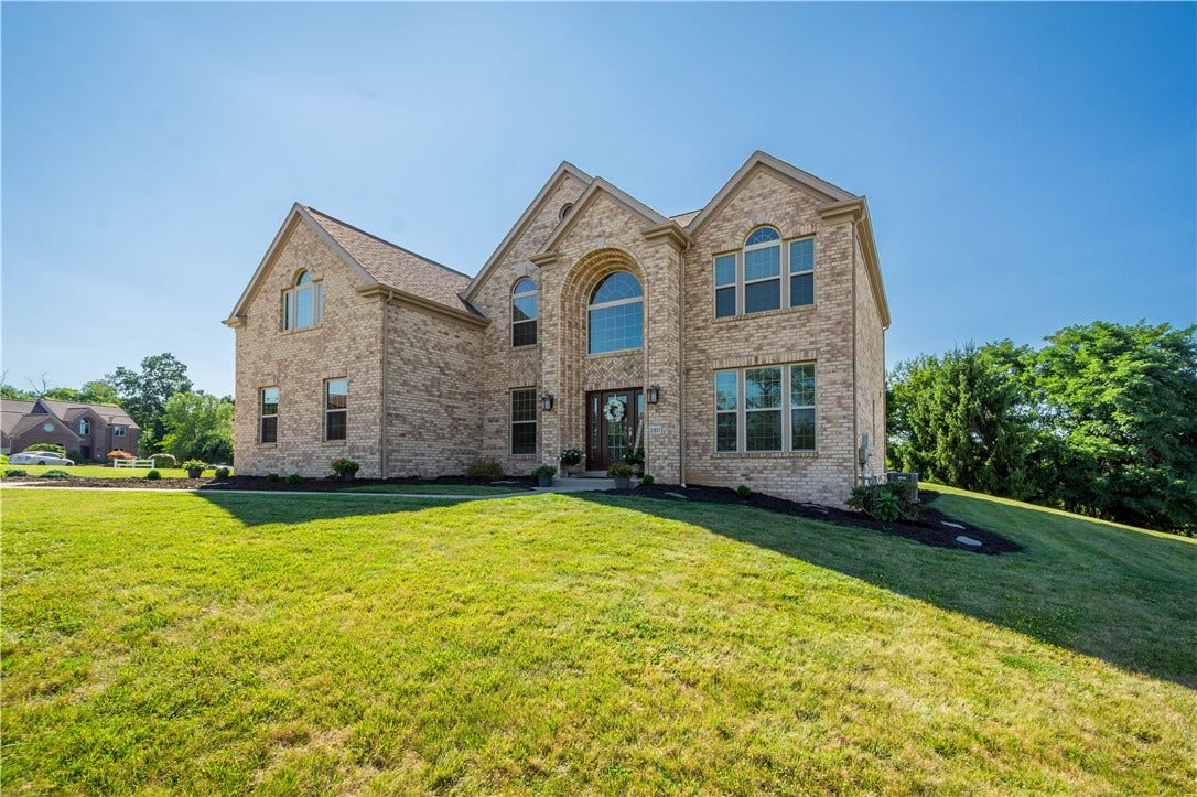 280 Palomino Dr, Bethel Park, PA 15102