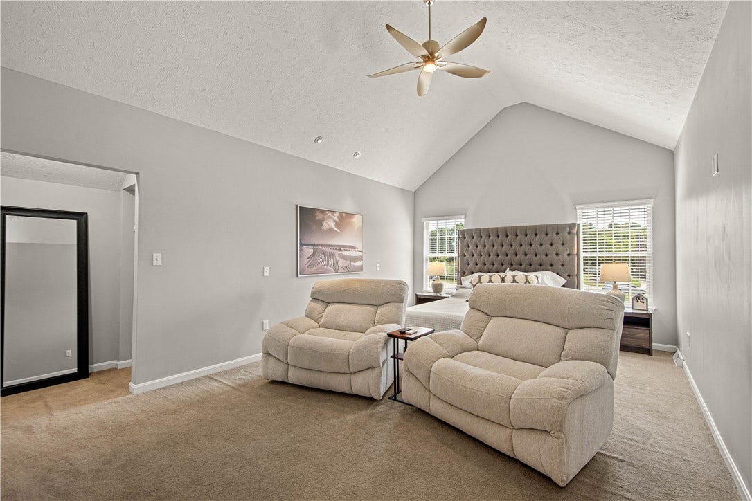 280 Palomino Dr, Bethel Park, PA 15102