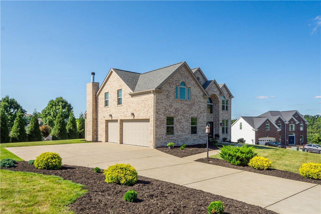 280 Palomino Dr, Bethel Park, PA 15102
