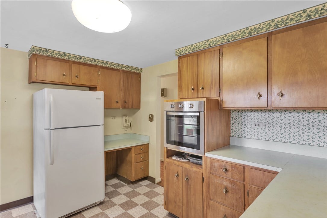 771 Kimlyn Avenue, Irwin, PA 15642