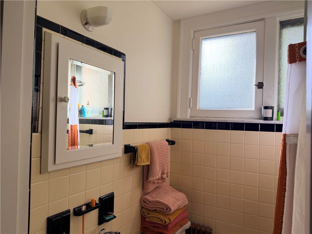 1st Floor bath