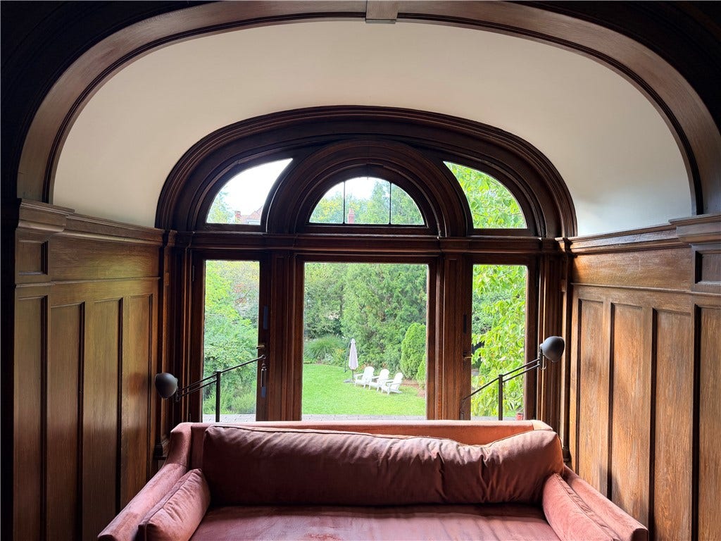 detail of sitting room overlooking back yard