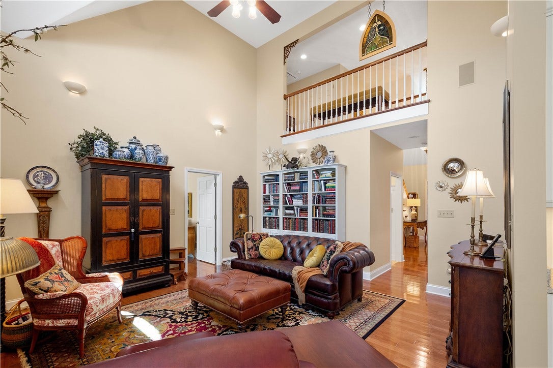 1005 Skyline Drive, Canonsburg, PA 15317