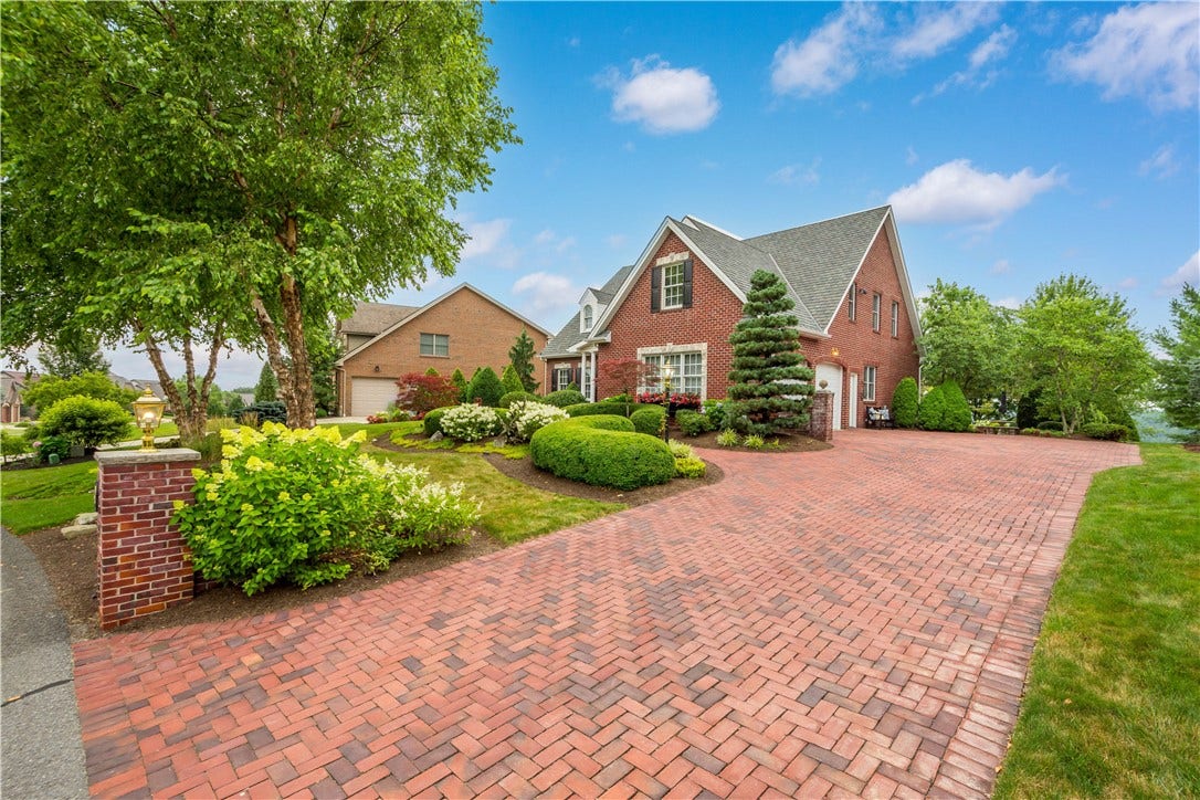 1005 Skyline Drive, Canonsburg, PA 15317