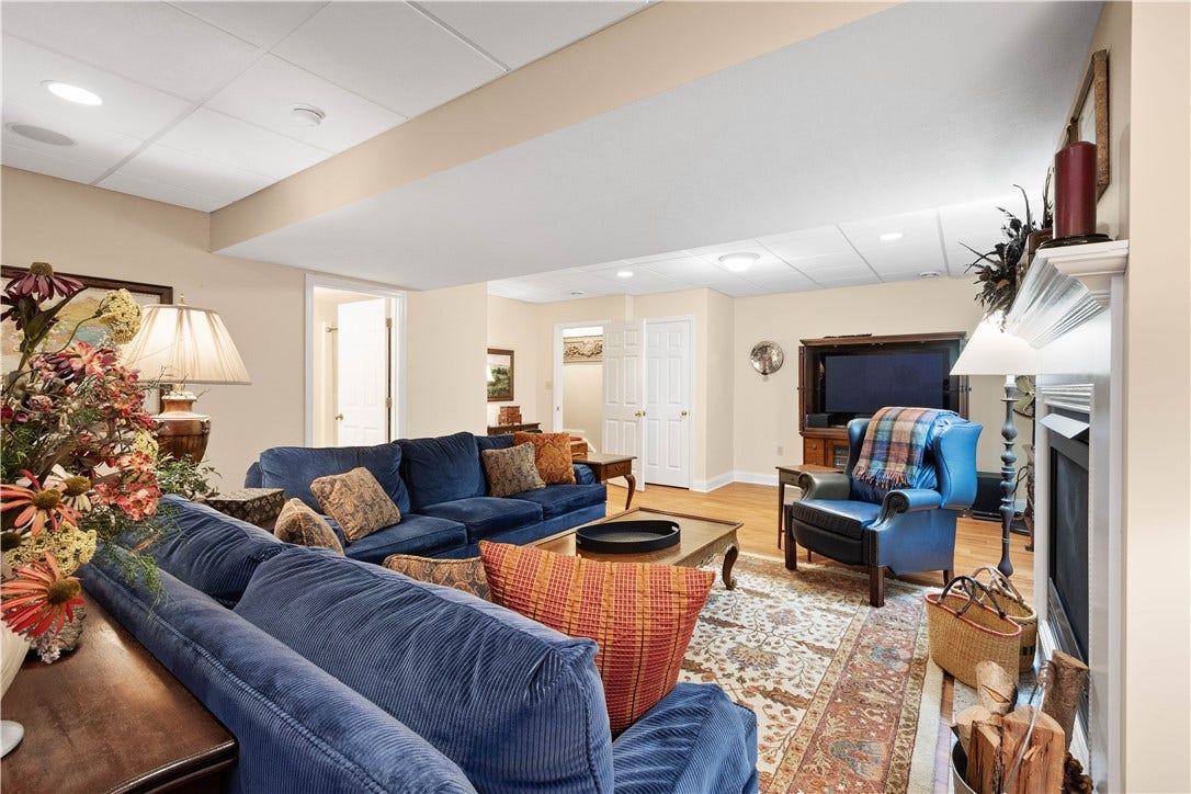 1005 Skyline Drive, Canonsburg, PA 15317