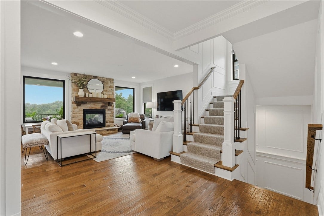 2014 Cherry Rd, Gibsonia, PA 15044