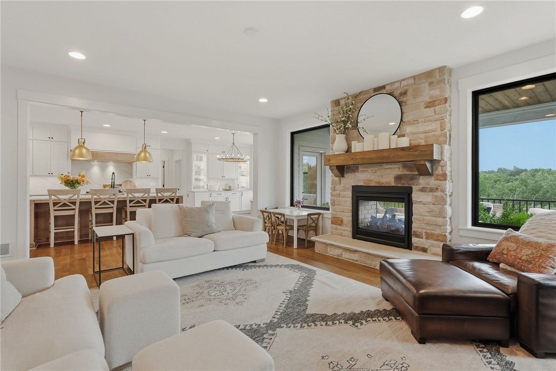2014 Cherry Rd, Gibsonia, PA 15044