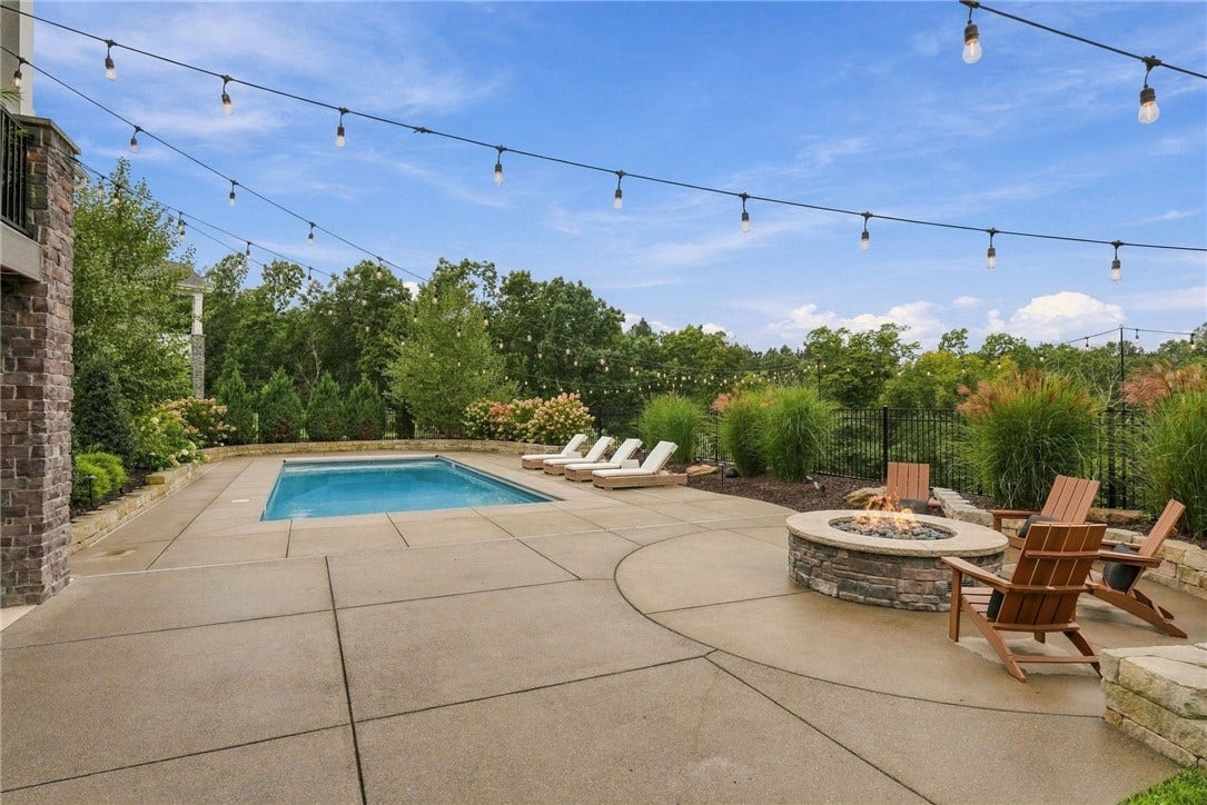 2014 Cherry Rd, Gibsonia, PA 15044