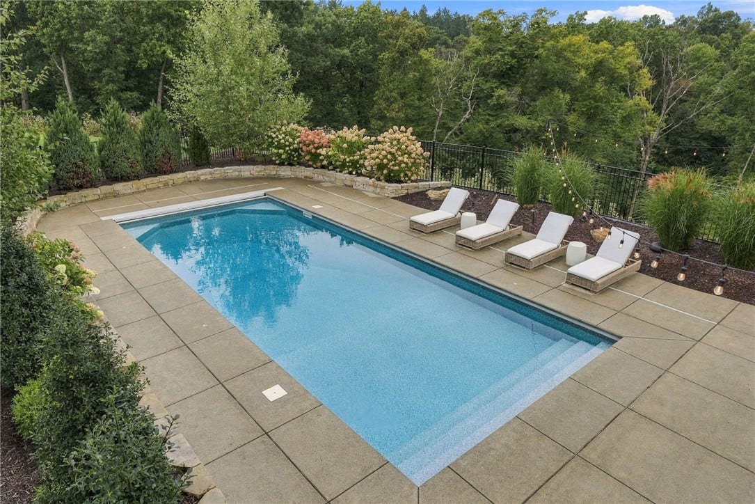 2014 Cherry Rd, Gibsonia, PA 15044