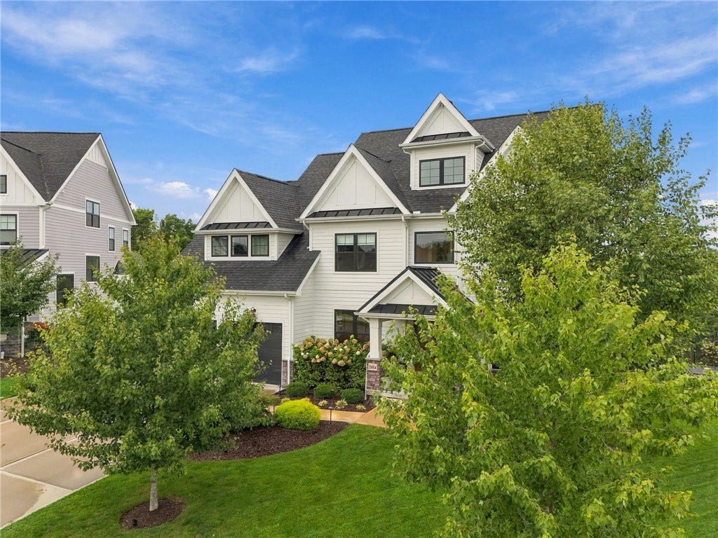 2014 Cherry Rd, Gibsonia, PA 15044