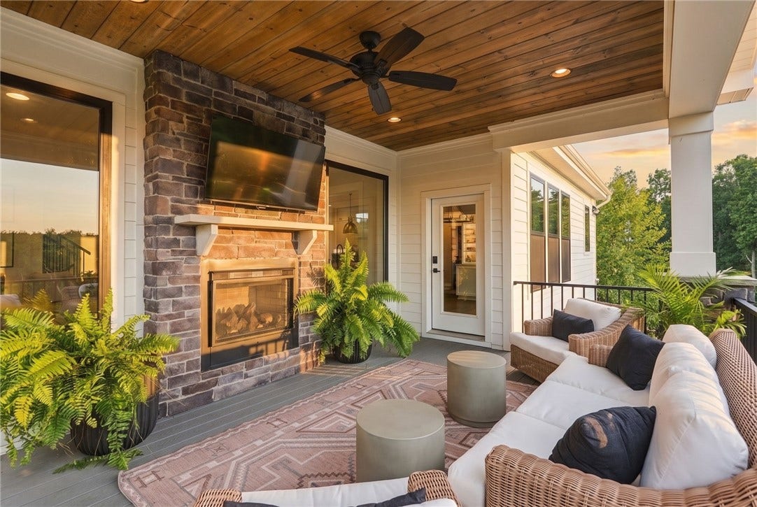 2014 Cherry Rd, Gibsonia, PA 15044