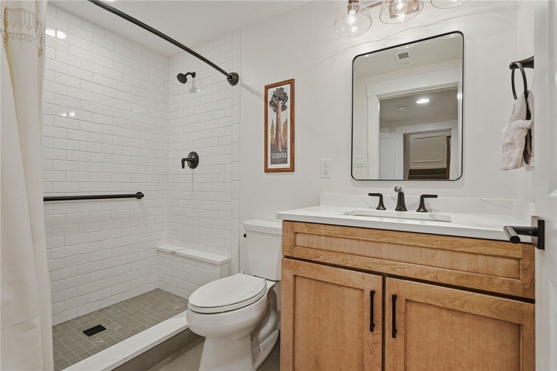2014 Cherry Rd, Gibsonia, PA 15044