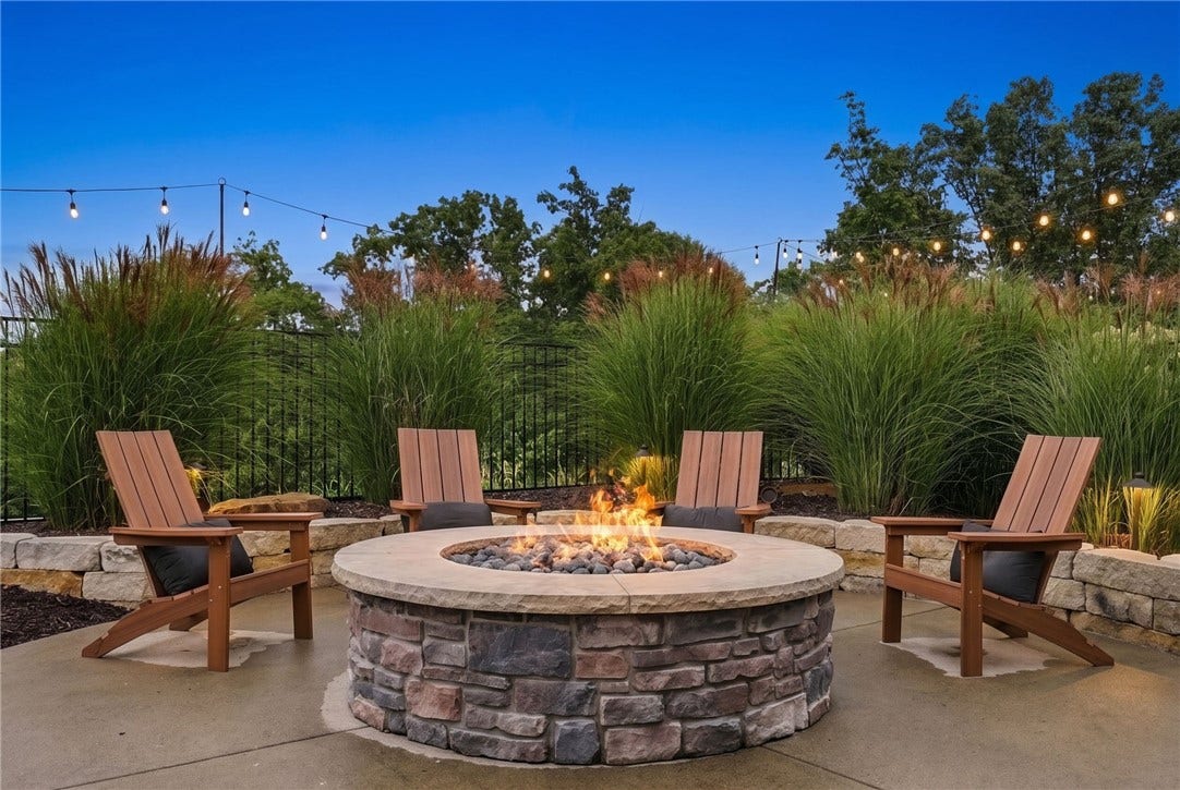 2014 Cherry Rd, Gibsonia, PA 15044