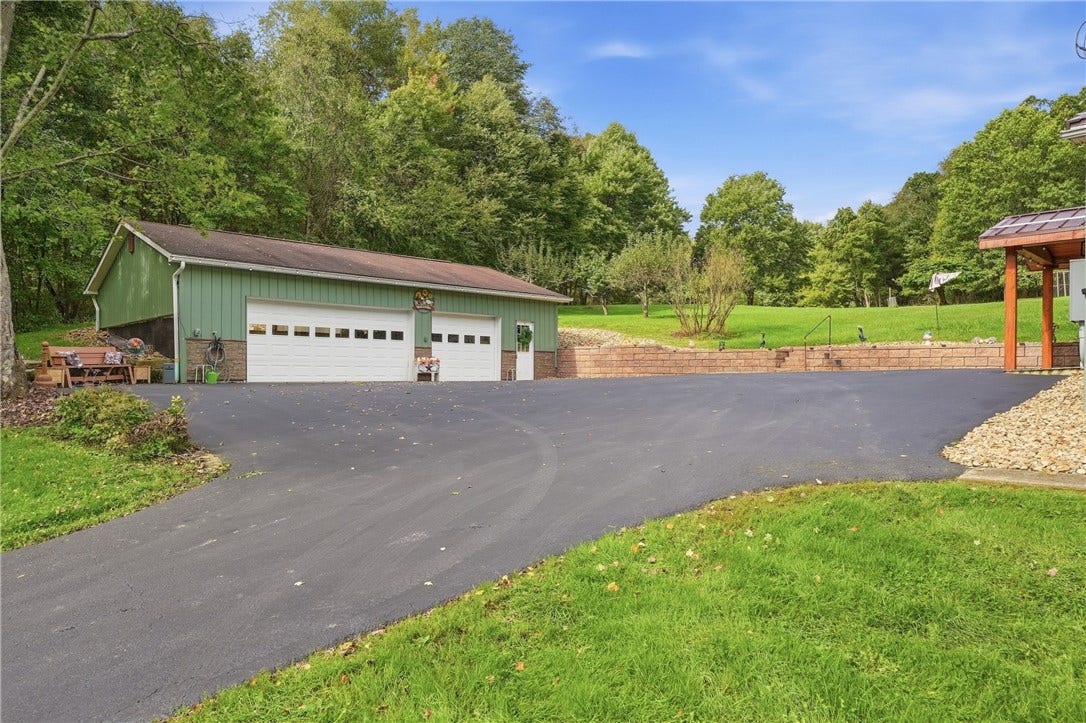 309 Bombishi Rd, Utica, PA 16362