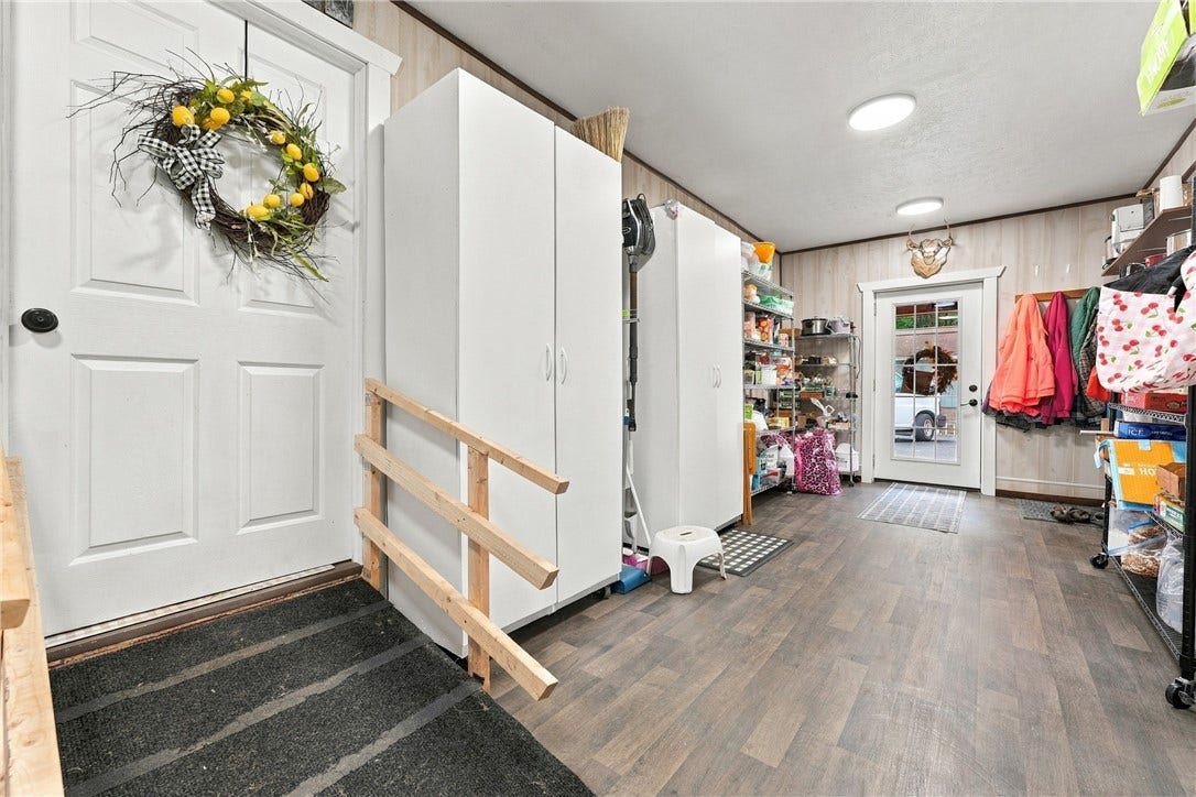 309 Bombishi Rd, Utica, PA 16362