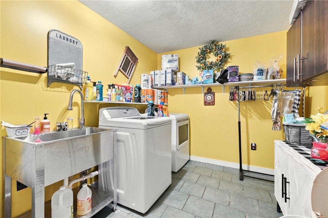 309 Bombishi Rd, Utica, PA 16362